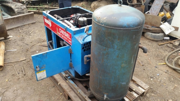 ขาย ปั้มลม/ เครื่องปั้มลม/ ARICOMPRESSOR ขนาดเล็ก MEIJI ดีเชลYANMAR 6.7PS สูบเดียว