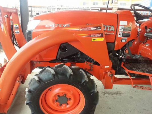คูโบต้า L4708 4 WD พร้อมใบมีดตราช้างรถยึดลูกค้าส่งไม่ไหว