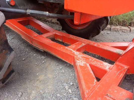 คูโบต้า L3008 4 WD ใบมีดตราช้าง ทำงาน 357 ชั่วโมง สภาพดีมาก