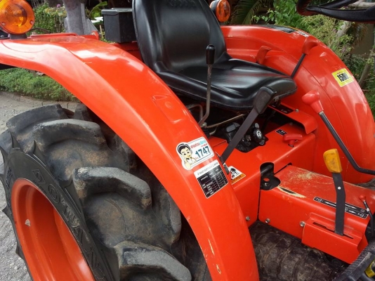 คูโบต้า L3008 4 WD ใบมีดตราช้าง ทำงาน 357 ชั่วโมง สภาพดีมาก