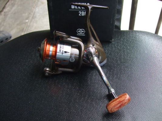 รอกตกปลา