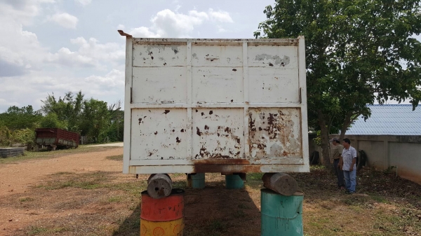 ขาย กระบะเหล็กไม่ดั้ม ยาว 6.20 เมตร กว้าง 2.40 เมตร