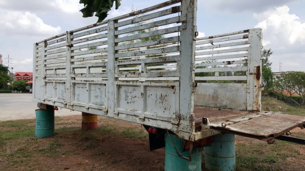 ขาย กระบะเหล็กไม่ดั้ม ยาว 6.20 เมตร กว้าง 2.40 เมตร