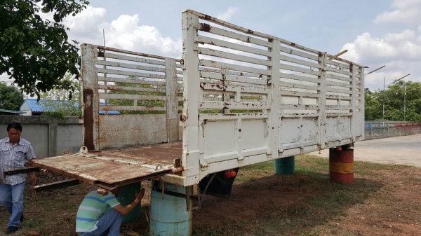 ขาย กระบะเหล็กไม่ดั้ม ยาว 6.20 เมตร กว้าง 2.40 เมตร