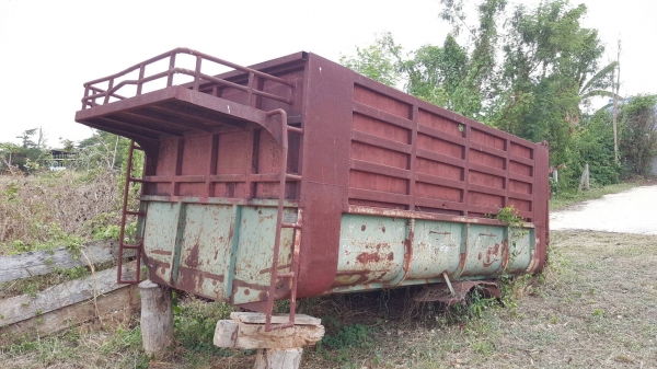 ขาย กระบะดั้ม 6 ล้อ ยาว 4 เมตร กว้าง 2.10 เมตร พร้อมชุดกระบอกดั้ม คัสซีเทียมกว้าง 84 ซม.