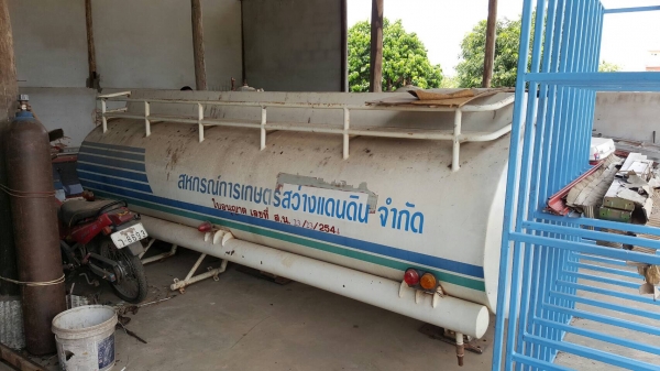 ขาย ถังน้ำมันใส่ 6 ล้อ 6,000 ลิตร พร้อมหัวจ่ายมิเตอร์ครบ ปั้มและอุปกรณ์อื่นๆครบ ขาย ถังน้ำมันใส่ 6 ล้อ 6,000 ลิตร พร้อมหัวจ่ายมิเตอร์ครบ ปั้มและอุปกรณ์อื่นๆครบ