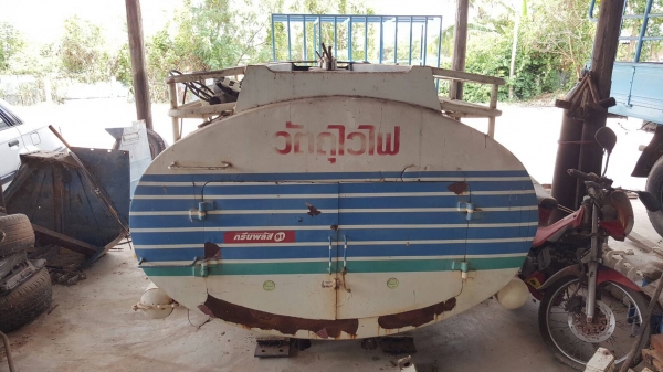 ขาย ถังน้ำมันใส่ 6 ล้อ 6,000 ลิตร พร้อมหัวจ่ายมิเตอร์ครบ ปั้มและอุปกรณ์อื่นๆครบ ขาย ถังน้ำมันใส่ 6 ล้อ 6,000 ลิตร พร้อมหัวจ่ายมิเตอร์ครบ ปั้มและอุปกรณ์อื่นๆครบ