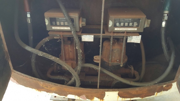 ขาย ถังน้ำมันใส่ 6 ล้อ 6,000 ลิตร พร้อมหัวจ่ายมิเตอร์ครบ ปั้มและอุปกรณ์อื่นๆครบ ขาย ถังน้ำมันใส่ 6 ล้อ 6,000 ลิตร พร้อมหัวจ่ายมิเตอร์ครบ ปั้มและอุปกรณ์อื่นๆครบ