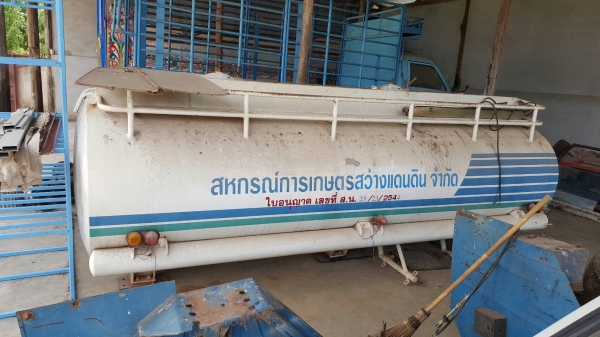 ขาย ถังน้ำมันใส่ 6 ล้อ 6,000 ลิตร พร้อมหัวจ่ายมิเตอร์ครบ ปั้มและอุปกรณ์อื่นๆครบ ขาย ถังน้ำมันใส่ 6 ล้อ 6,000 ลิตร พร้อมหัวจ่ายมิเตอร์ครบ ปั้มและอุปกรณ์อื่นๆครบ