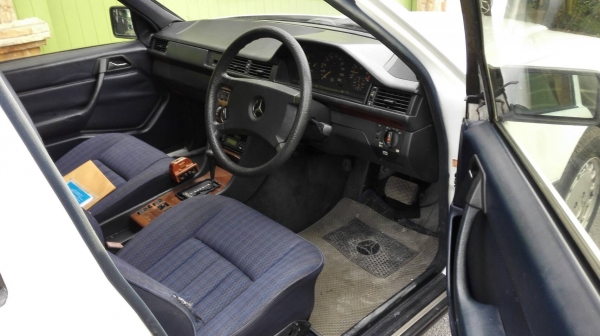 BENZ. 230 ปี88 ออโต้ พร้อมใช้ BENZ. 230 ปี88 ออโต้ พร้อมใช้