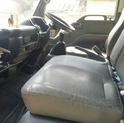 หกล้อ อีซูชุ NQR175ปี49ช่วงยาว5.50ม สภาพดีเดิมๆสวยพร้อมใช้งาน ทะเบียนพร้อมโอน ราคาถูกๆ 625,000บ รถห้างแท้ ครับท่าน