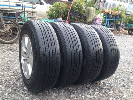ขายแม็ก TOYOTA 6รูขอบ16 พร้อมยางบริดสโตน 205/70R15 ยาวสัปดาห์ที่31ปี14 สวยๆ จำนวน 1 ชุด พร้อมน๊อตแท้ 24 ตัว