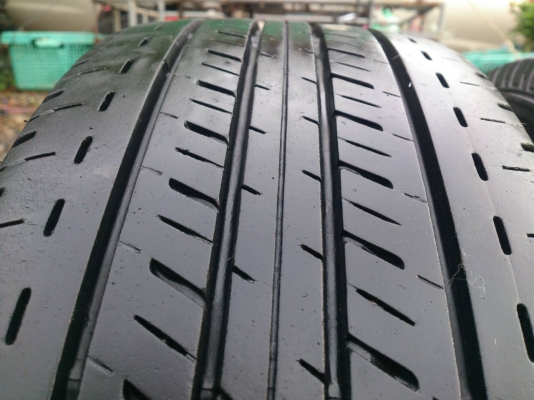 ขายแม็ก TOYOTA 6รูขอบ16 พร้อมยางบริดสโตน 205/70R15 ยาวสัปดาห์ที่31ปี14 สวยๆ จำนวน 1 ชุด พร้อมน๊อตแท้ 24 ตัว