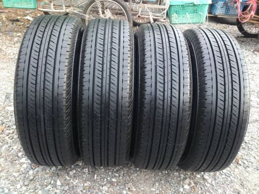 ขายแม็กยางถอดป้ายแดง ALL NEW ISUZU 6 รูขอบ15 พร้อมยางบริดสโตน 215/70 R15 ยางสัปดาห์ที่11 ปี16 ตุ่มยางชัดเจนทุกเส้นๆสีจางๆ ใหม่ๆ จำนวน 1 ชุด