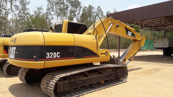 ขาย  CAT  320 C   สภาพสวยพร้อมใช้งาน ออกจากห้าง เช็คศูนย์ตลอด รถใช้น้อยสภาพสวยมากเดิมๆ  เอกสารเล่ม ทะเบียน