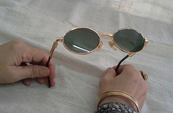 แว่นตาผู้พิทักษ์สันติราษฎร์  ตัวจริง!  Vintage POLICE  handmade in Italy