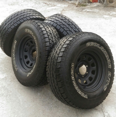 ขาย ยางAT 265/75/16 พร้อมล้อลายROCK