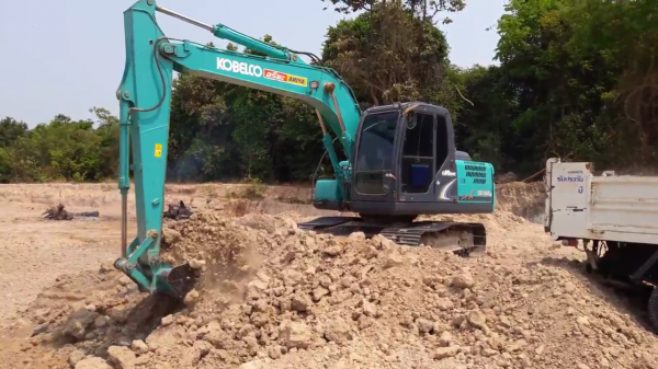 KOBELCO-SK140.super-Xปี55เครื่องดีเิดม ปั้มเดิมดี ไม่โหลด ไม่เยิ้ม ไม่มีงวด KOBELCO-SK140.super-Xปี55เครื่องดีเิดม ปั้มเดิมดี ไม่โหลด ไม่เยิ้ม ไม่มีงวด