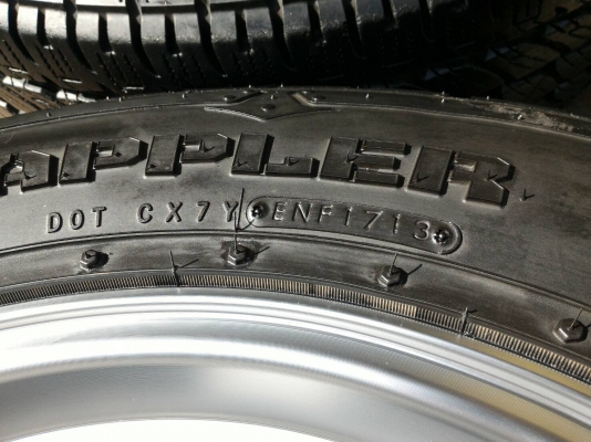 ขายล้อใหม่ TE37 8 x 17 ET - 15 พร้อมยาง Japan ขายล้อใหม่ TE37 8 x 17 ET - 15 พร้อมยาง Japan