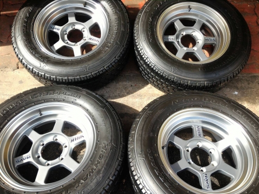 ขายล้อใหม่ TE37 8 x 17 ET - 15 พร้อมยาง Japan ขายล้อใหม่ TE37 8 x 17 ET - 15 พร้อมยาง Japan