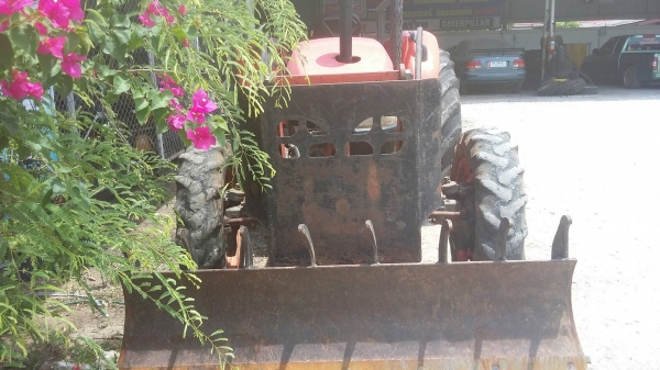 M7040ราคา370,000บาท อุปกรณ์ใบมีหน้าชุดเดียว ติดต่อสุขุม0872836792