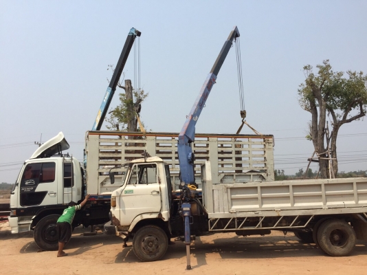 KMยาว5.5พร้อมเครน2.9ตัน. สวยบางๆ KMยาว5.5พร้อมเครน2.9ตัน. สวยบางๆ