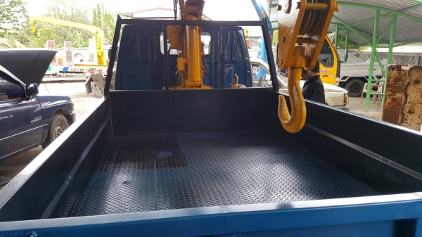 ขาย 4 ล้อกลาง ติดเครน 2 ตัน ขาย 4 ล้อกลาง ติดเครน 2 ตัน