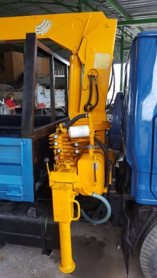 ขาย 4 ล้อกลาง ติดเครน 2 ตัน ขาย 4 ล้อกลาง ติดเครน 2 ตัน