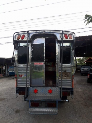 รถหกล้อ NPR เครื่อง 110 แรง รถห้าง เครื่องดีคันซีสวย ยางดี6 เส้น  เอกสารพร้อมโอน