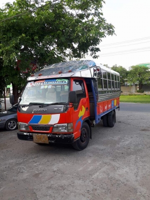 รถหกล้อ NPR เครื่อง 110 แรง รถห้าง เครื่องดีคันซีสวย ยางดี6 เส้น  เอกสารพร้อมโอน