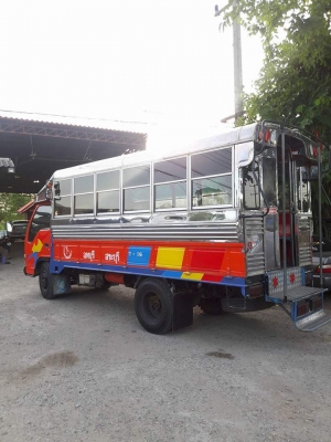 รถหกล้อ NPR เครื่อง 110 แรง รถห้าง เครื่องดีคันซีสวย ยางดี6 เส้น  เอกสารพร้อมโอน