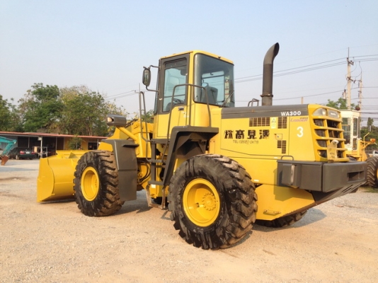 Komatsu WA300-3E เก่าญี่ปุ่น สภาพดีพร้อมใช้งาน โทร.090-986-2521 อ๊อบ Komatsu WA300-3E เก่าญี่ปุ่น สภาพดีพร้อมใช้งาน โทร.090-986-2521 อ๊อบ