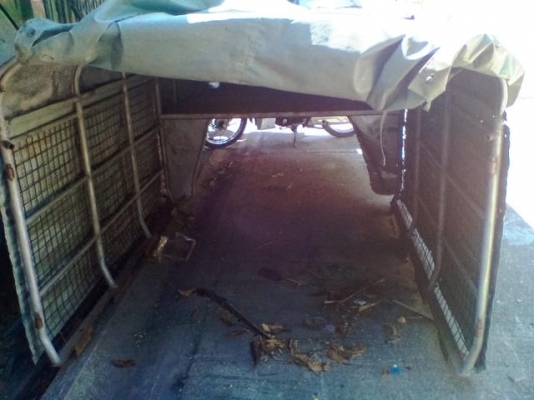 หลังคารถกะบะ หลังคารถกะบะ