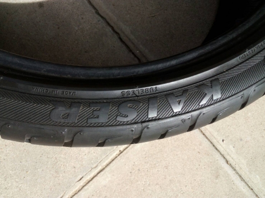 245/35R20 KAISER KENDA ปี 14 มี 1 เส้น tel.081-4273941 ไอดีไลน์ 0814273941 245/35R20 KAISER KENDA ปี 14 มี 1 เส้น tel.081-4273941 ไอดีไลน์ 0814273941