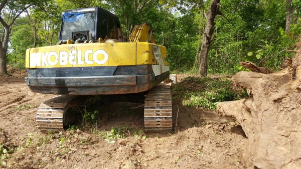 ขายรถแบ็คโฮ 120รุ่น3โกเบล SK เครื่องแน่นปั๊มดี สภาพพร้อมทำงานช่วงล่างดี ขายรถแบ็คโฮ 120รุ่น3โกเบล SK เครื่องแน่นปั๊มดี สภาพพร้อมทำงานช่วงล่างดี