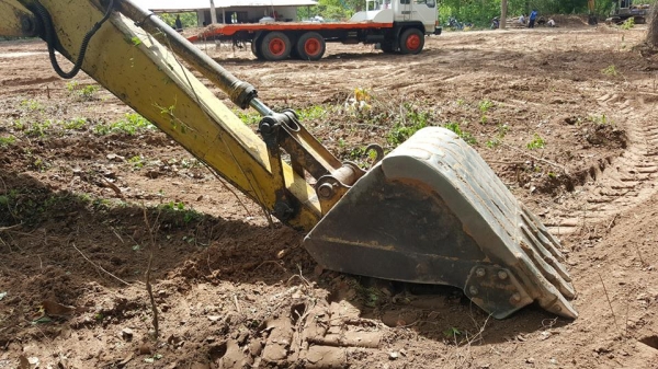 ขายรถแบ็คโฮ 120รุ่น3โกเบล SK เครื่องแน่นปั๊มดี สภาพพร้อมทำงานช่วงล่างดี ขายรถแบ็คโฮ 120รุ่น3โกเบล SK เครื่องแน่นปั๊มดี สภาพพร้อมทำงานช่วงล่างดี