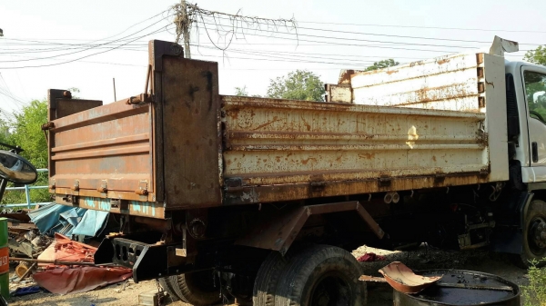 รถอีซูซุ 6 ล้อดั้ม FRR 210 แรงม้า  ปี 54.    สนใจติดต่อ  081 - 6079515