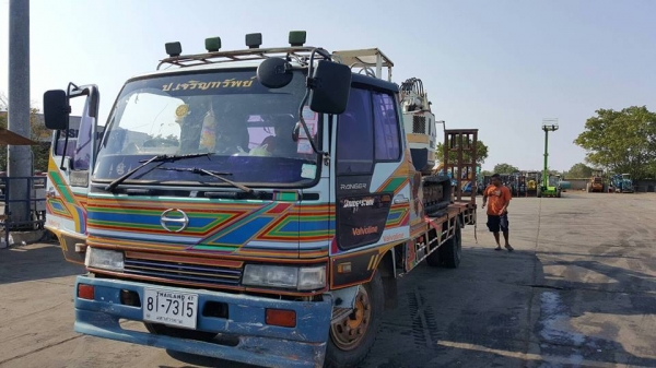 ขาย6ล้อ ยาง900 EH700 168แรง มีบันไดเอกสารทะเบียนครบ แชชซีสวย พร้อมวิ่งงาน ขาย6ล้อ ยาง900 EH700 168แรง มีบันไดเอกสารทะเบียนครบ แชชซีสวย พร้อมวิ่งงาน