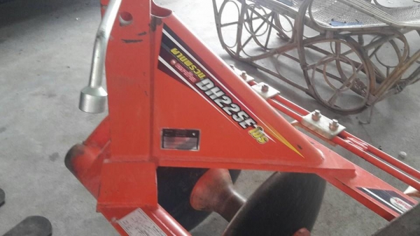 ขายผานไถ สภาพดี พร้อมใช้งาน สนใจโทร 090-8588220คุณนะ 093-3258446คุณบิว หรือเข้าดูสินค้าอื่นๆได้ที่ www.narong2truck.com หรือ www.truck.in.th/498 หรือเพจFacebook ณรงค์ ซื้อขายรถมือสอง (เว็บไซต์ส่วนตัว) หรือFacebook คุณนะ รถบรรทุก