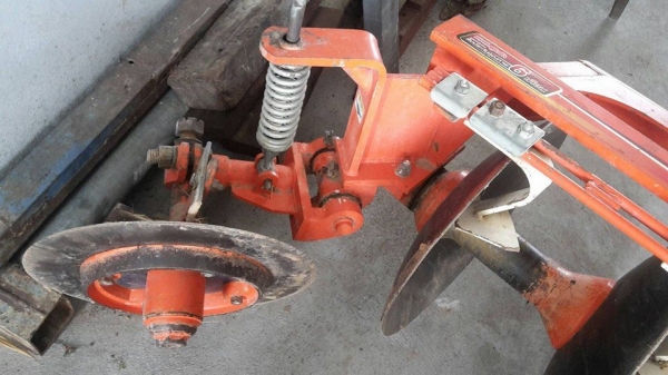 ขายผานไถ สภาพดี พร้อมใช้งาน สนใจโทร 090-8588220คุณนะ 093-3258446คุณบิว หรือเข้าดูสินค้าอื่นๆได้ที่ www.narong2truck.com หรือ www.truck.in.th/498 หรือเพจFacebook ณรงค์ ซื้อขายรถมือสอง (เว็บไซต์ส่วนตัว) หรือFacebook คุณนะ รถบรรทุก