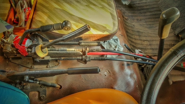 รถฮีโน่ 10 ล้อดั้ม F18 / 187 แรงม้า.    สนใจติดต่อ  081 - 6079515