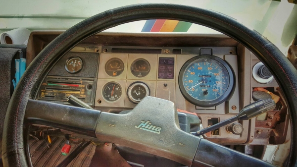 รถฮีโน่ 10 ล้อดั้ม F18 / 187 แรงม้า.    สนใจติดต่อ  081 - 6079515