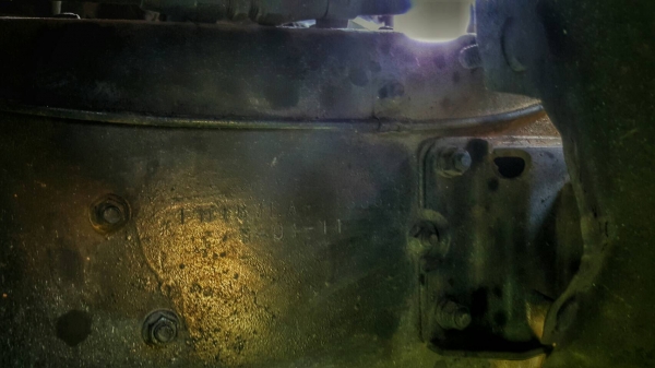 รถฮีโน่ 10 ล้อดั้ม F18 / 187 แรงม้า.    สนใจติดต่อ  081 - 6079515