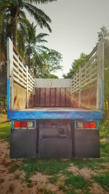 รถฮีโน่ 10 ล้อดั้ม F18 / 187 แรงม้า.    สนใจติดต่อ  081 - 6079515