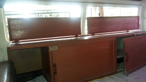 ขายรถตู้ TOYOTA เปิดบาร์ได้