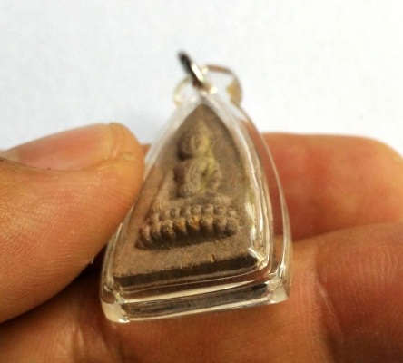 พระพุทโธน้อย คุณแม่บุญเรือน โตงบุญเติม มวลสารเก่าแท้ของคุณแม่ที่อธิษฐานไว้ เลี่ยมกันน้ำสวยๆ