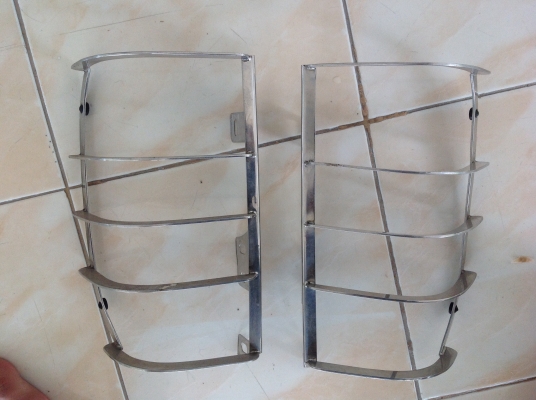 โครงครอบไฟท้าย โตโยต่้า ไทเกอร์ โครงครอบไฟท้าย โตโยต่้า ไทเกอร์