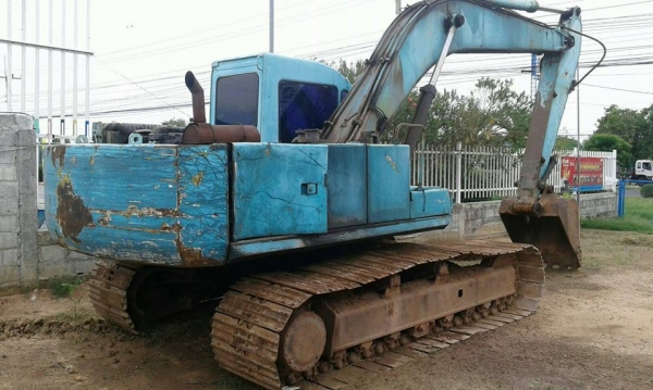 ขายรถขุด kobelco sk200มาร์คทรู สภาพพร้มทำงาน ปั๊มแห้ง ช่วงล่างดี วางหัวเก๋งซัมซุง