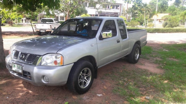 นิสสันฟอนเทีย ปี2547 3.0 ราคา 149,000 บาทด่วนๆ