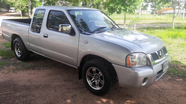 นิสสันฟอนเทีย ปี2547 3.0 ราคา 149,000 บาทด่วนๆ นิสสันฟอนเทีย ปี2547 3.0 ราคา 149,000 บาทด่วนๆ